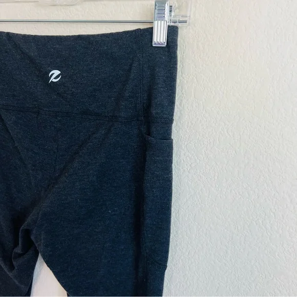 Energy Zone Dark Grey Pocket Capri Cropped Pocket Workout Leggings - Picture 7 of 8